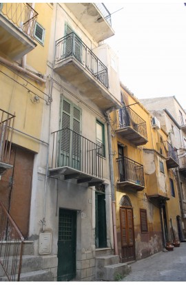 CASA PERCONTI VIA MONTUORO