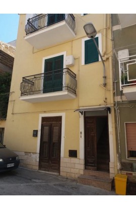 CASA TESTASECCA – VIA OBERDAN N.50, SAN BIAGIO PLATANI