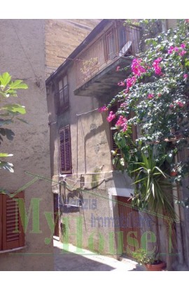 CASA ZAMBITO AD ALESSANDRIA - PROPERTY IN SICILY