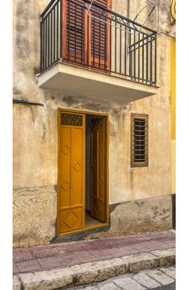 CASA MIYUKI – VIA ROMA (GROUND FLOOR AND FIRST FLOOR)