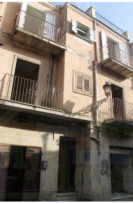 CASA PERCONTI CORSO CINQUEMANI