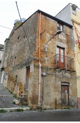 CASA MONTALBANO VIA LA CORTE