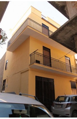 CASA SALVATORE E GIUSEPPINA – VICOLO RIGGIO - PANORAMIC HOUSE IN SICILY