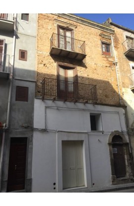 CASA BRANCATO – VIA MONTUORO AND CORSO VITTORIO EMANUELE